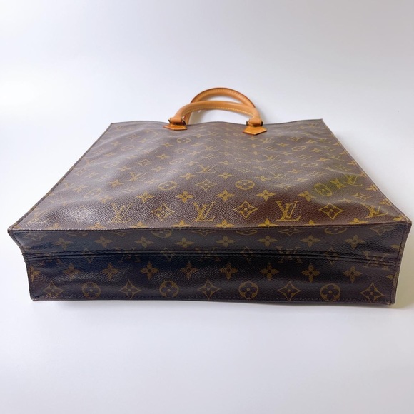 Beautiful and modern Authentic LOUIS VUITTON monogram Sac Plat tote bag - Picture 4 of 8